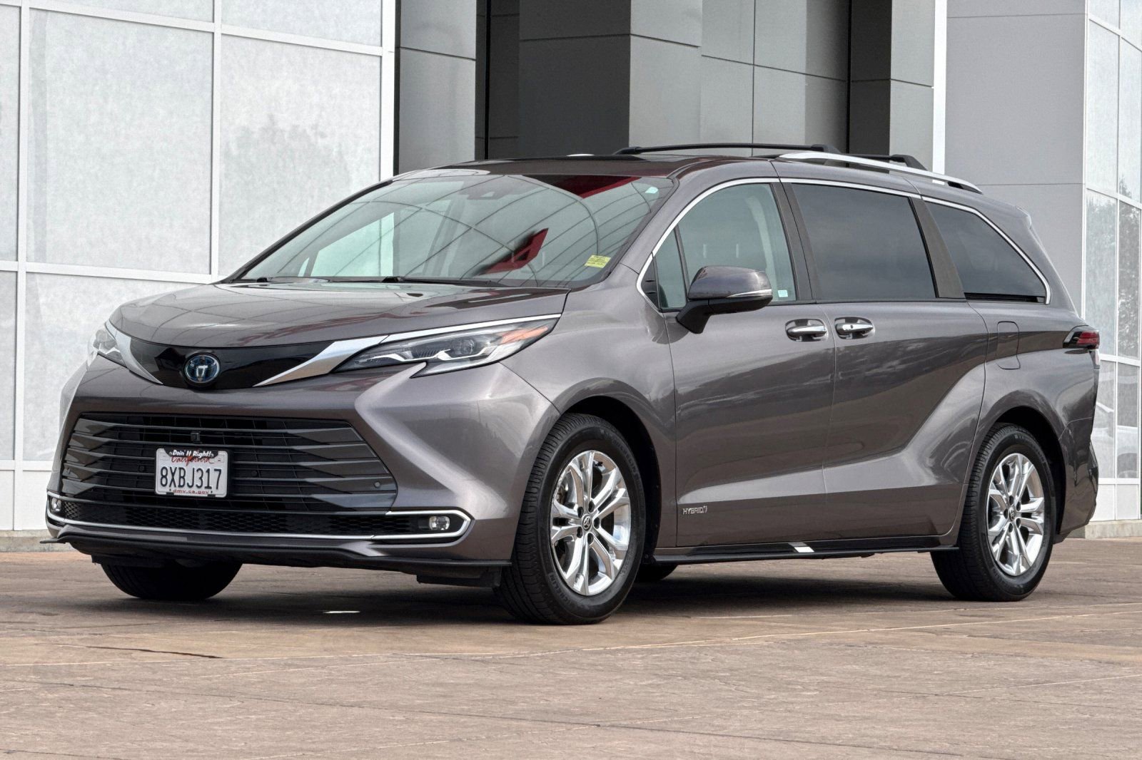 Certified 2021 Toyota Sienna Platinum image 10