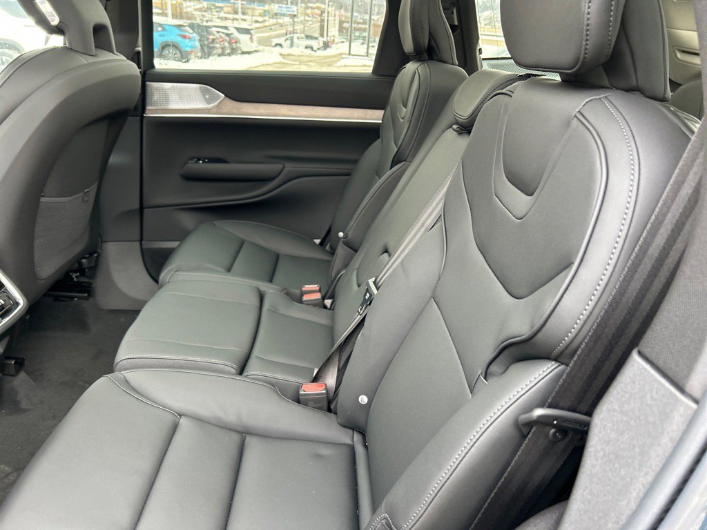 New 2025 Volvo EX90 Ultra image 6