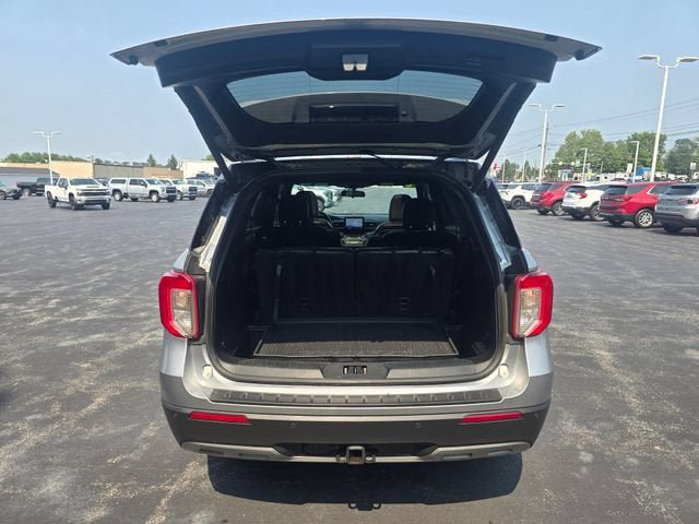 Used 2020 Ford Explorer XLT w/ Equipment Group 202A AWD/4WD image 5