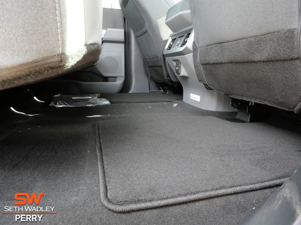 New 2026 Ford F250 XLT w/ FX4 Off-Road Package image 15