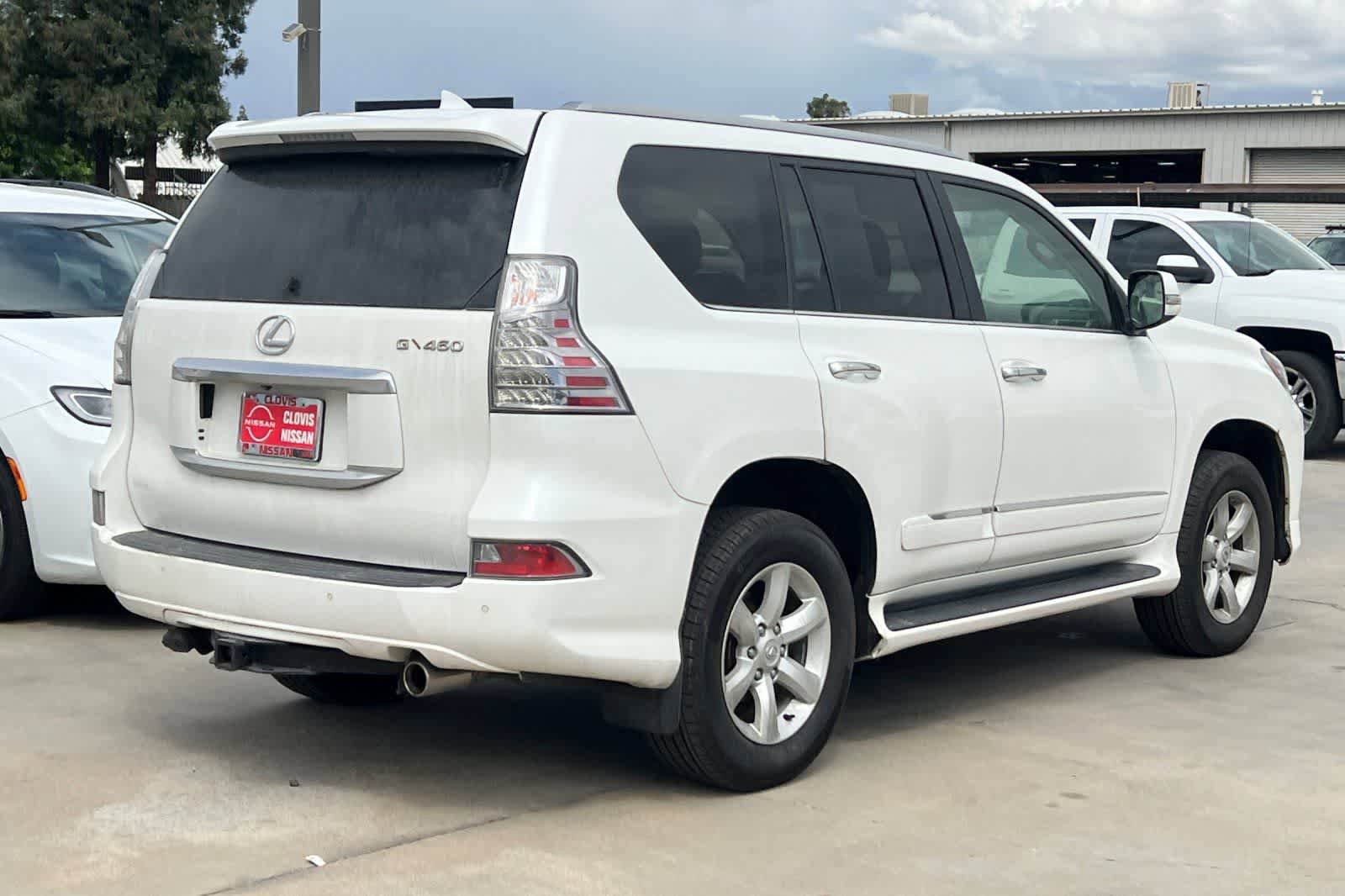 Used 2017 Lexus GX 460 w/ Navigation Package image 3