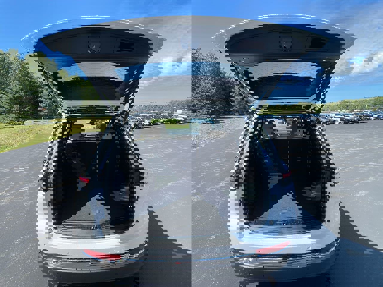 Used 2024 Jeep Grand Cherokee Limited w/ Trailer Tow Package image 26