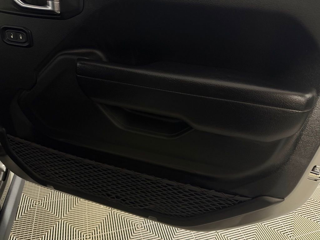 Certified 2023 Jeep Wrangler Unlimited w/ Sun & Screen Package image 33