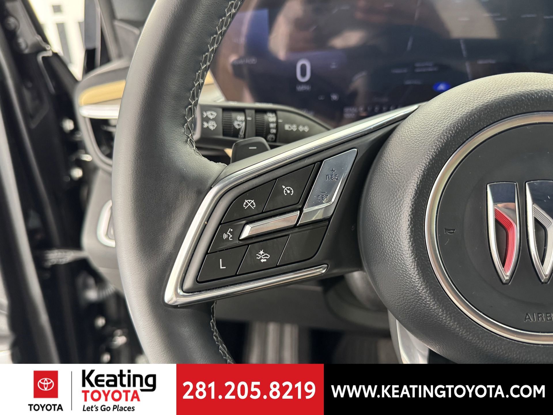 Used 2025 Buick Enclave Preferred w/ Power Package FWD image 25
