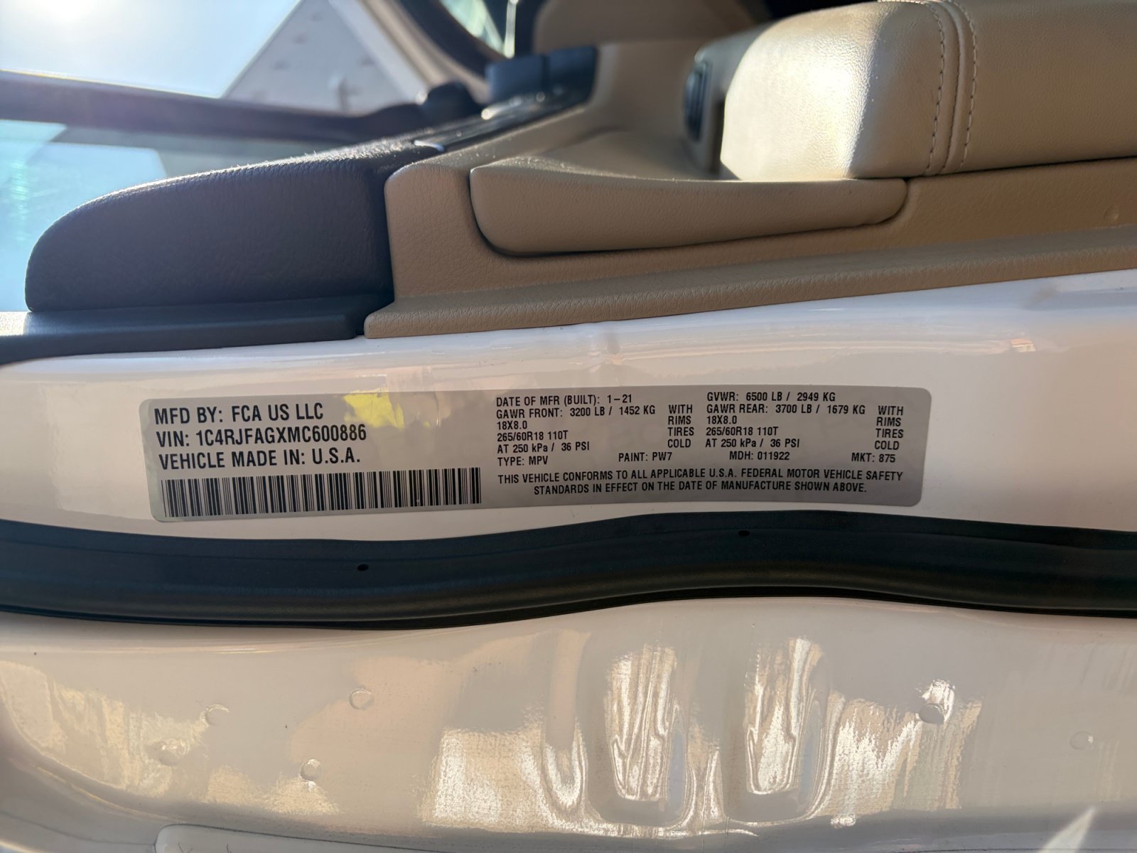 Used 2021 Jeep Grand Cherokee Laredo AWD/4WD image 29