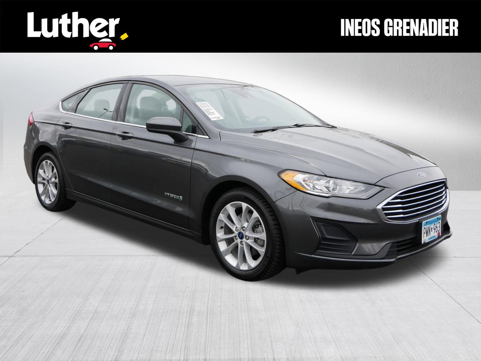 Used 2019 Ford Fusion SE image 1
