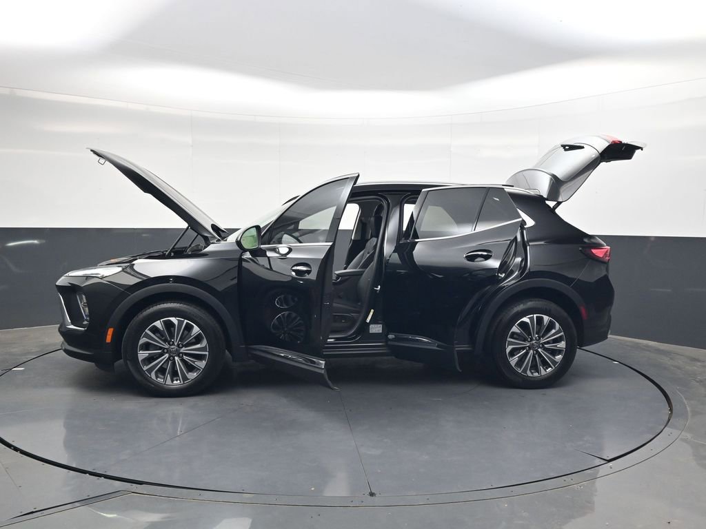 Used 2025 Buick Envision Preferred AWD/4WD image 45