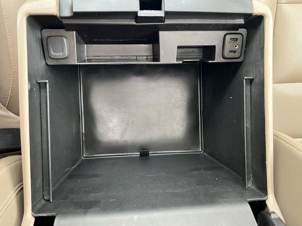 Used 2018 Chevrolet Suburban LT w/ LT Signature Package image 34