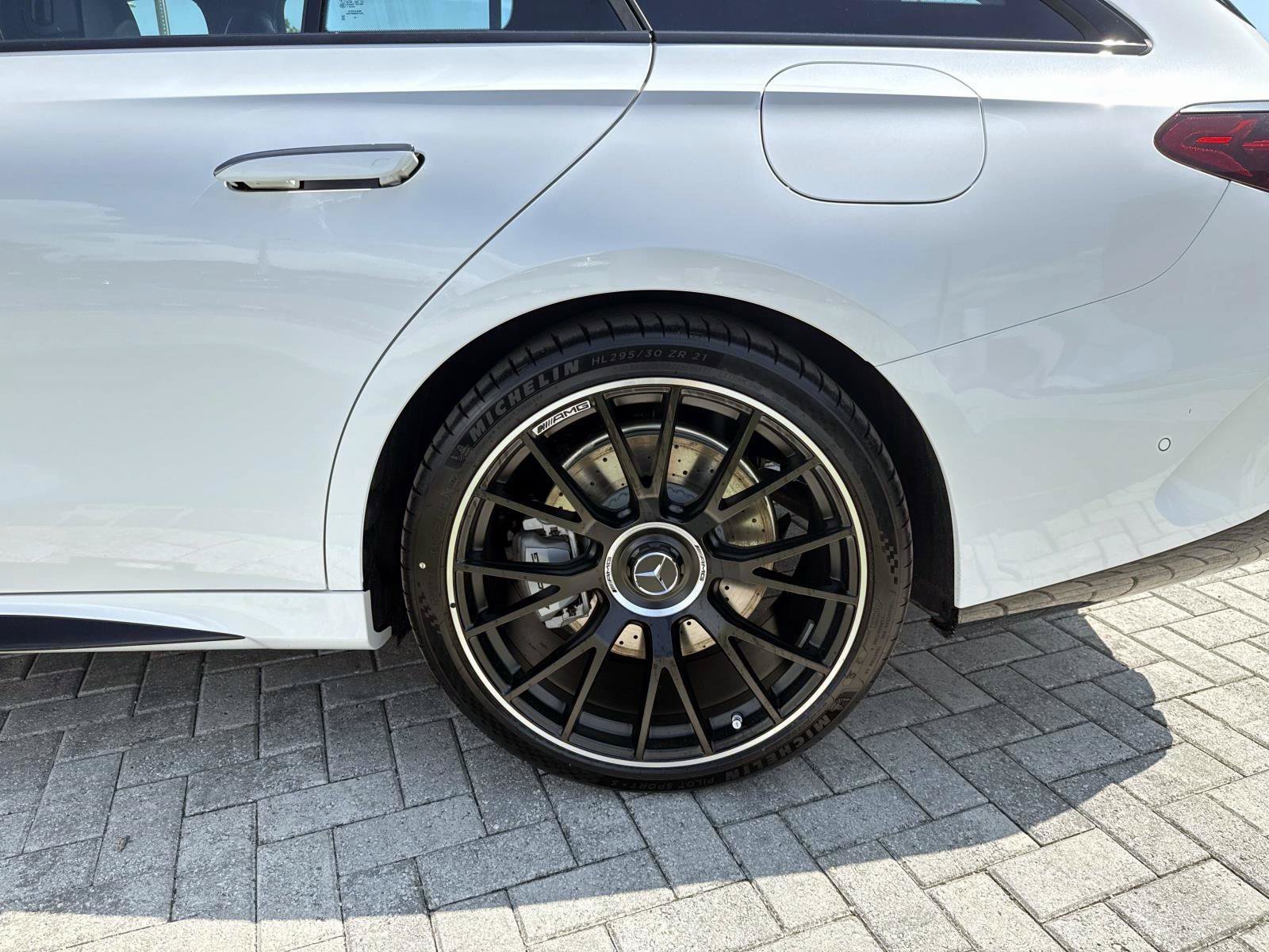 New 2026 Mercedes-Benz E 53 AMG 4MATIC Sedan image 11