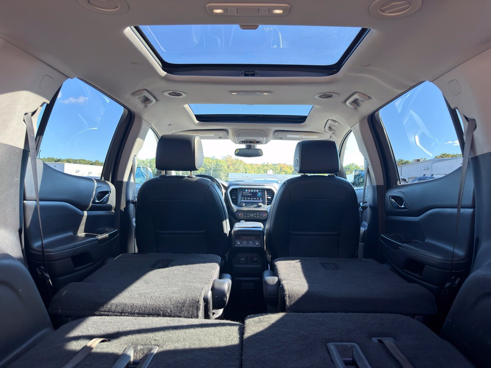 Used 2019 GMC Acadia SLT AWD/4WD image 32
