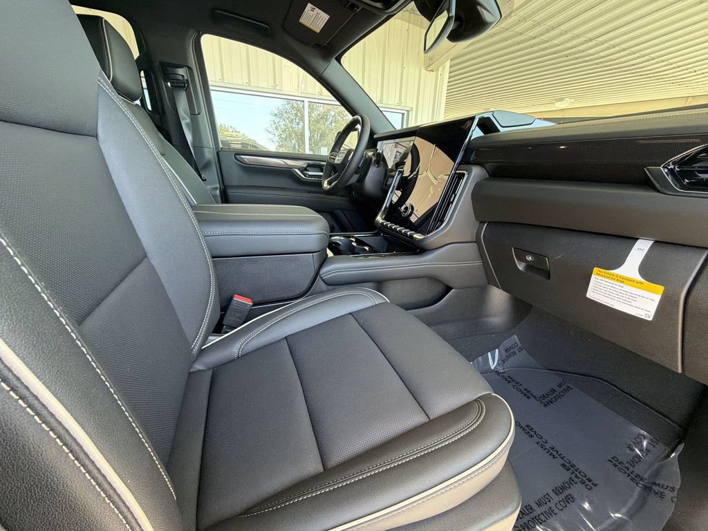 New 2026 GMC Yukon XL Elevation AWD/4WD image 16