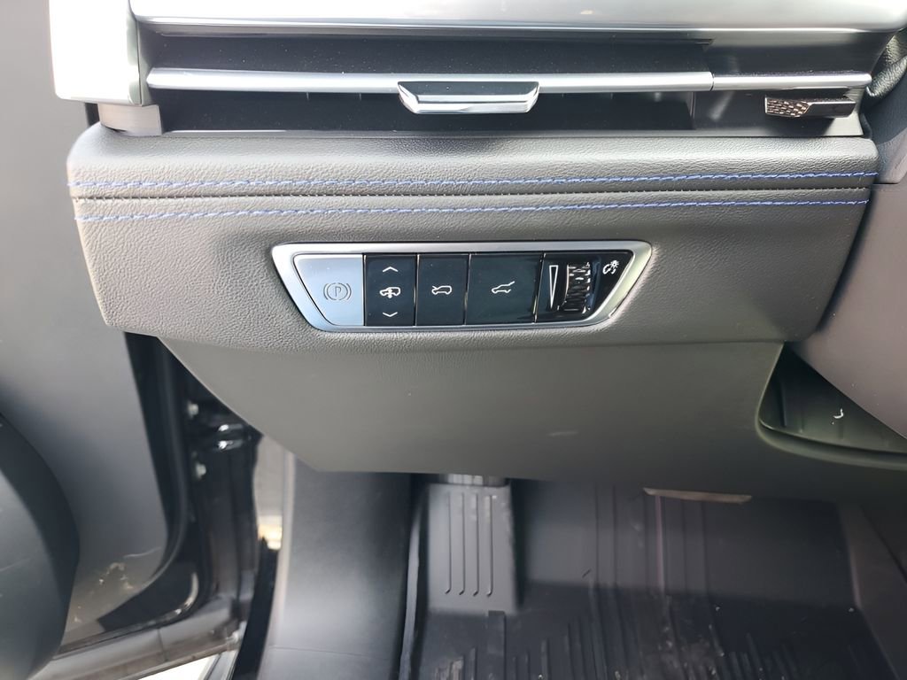 New 2026 Cadillac Escalade IQL Luxury w/ LPO, Floor Liner Package image 33