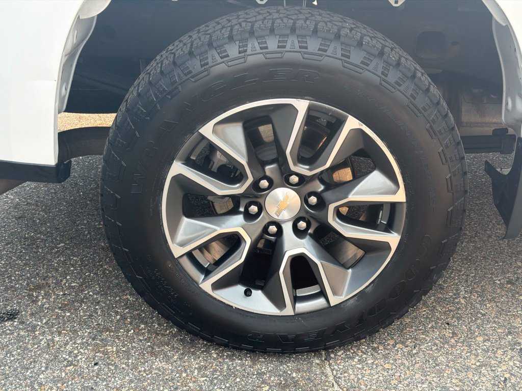 Certified 2023 Chevrolet Silverado 1500 LT AWD/4WD image 14