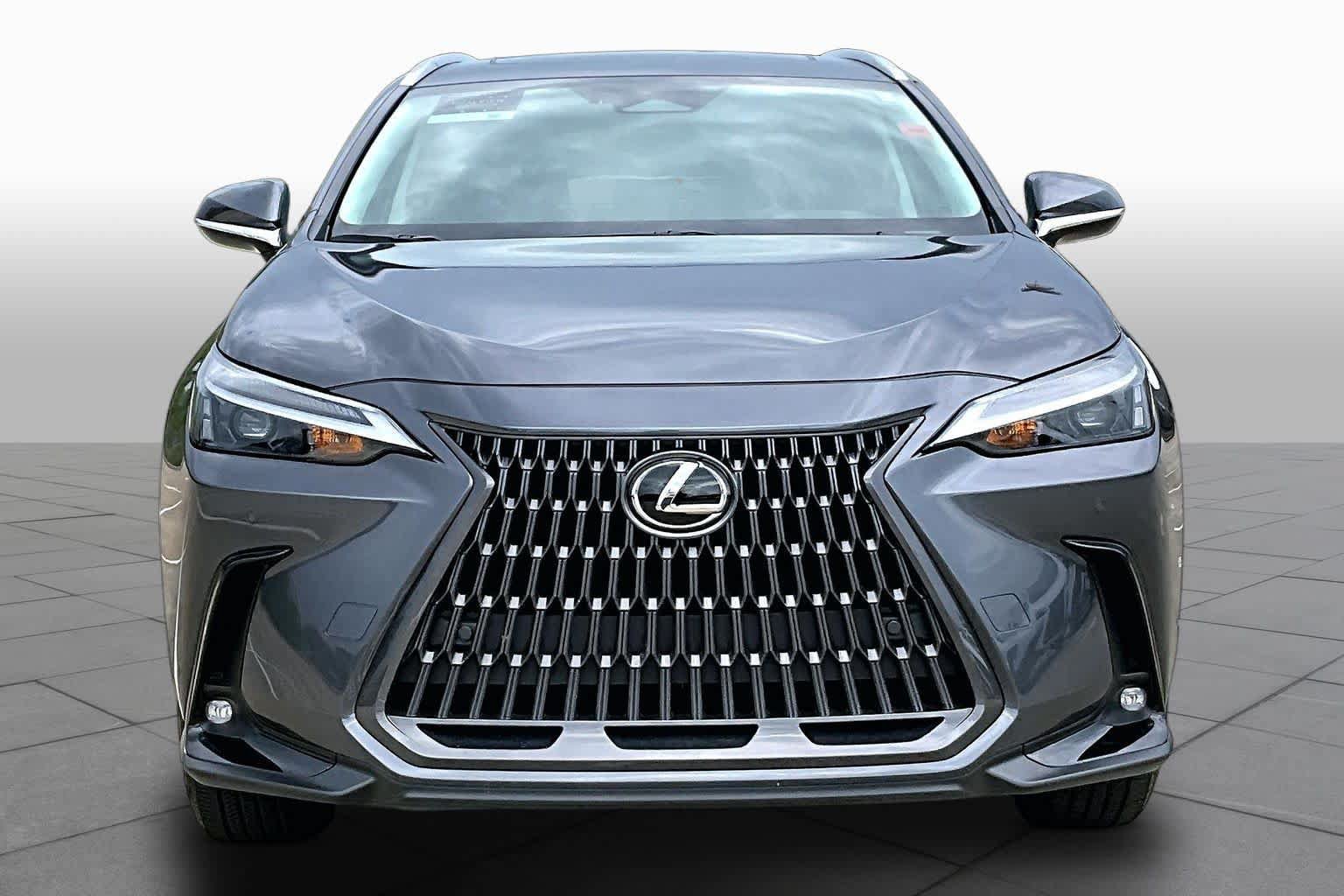 Certified 2025 Lexus NX 250 FWD w/ Accessory Package (Z1) image 4