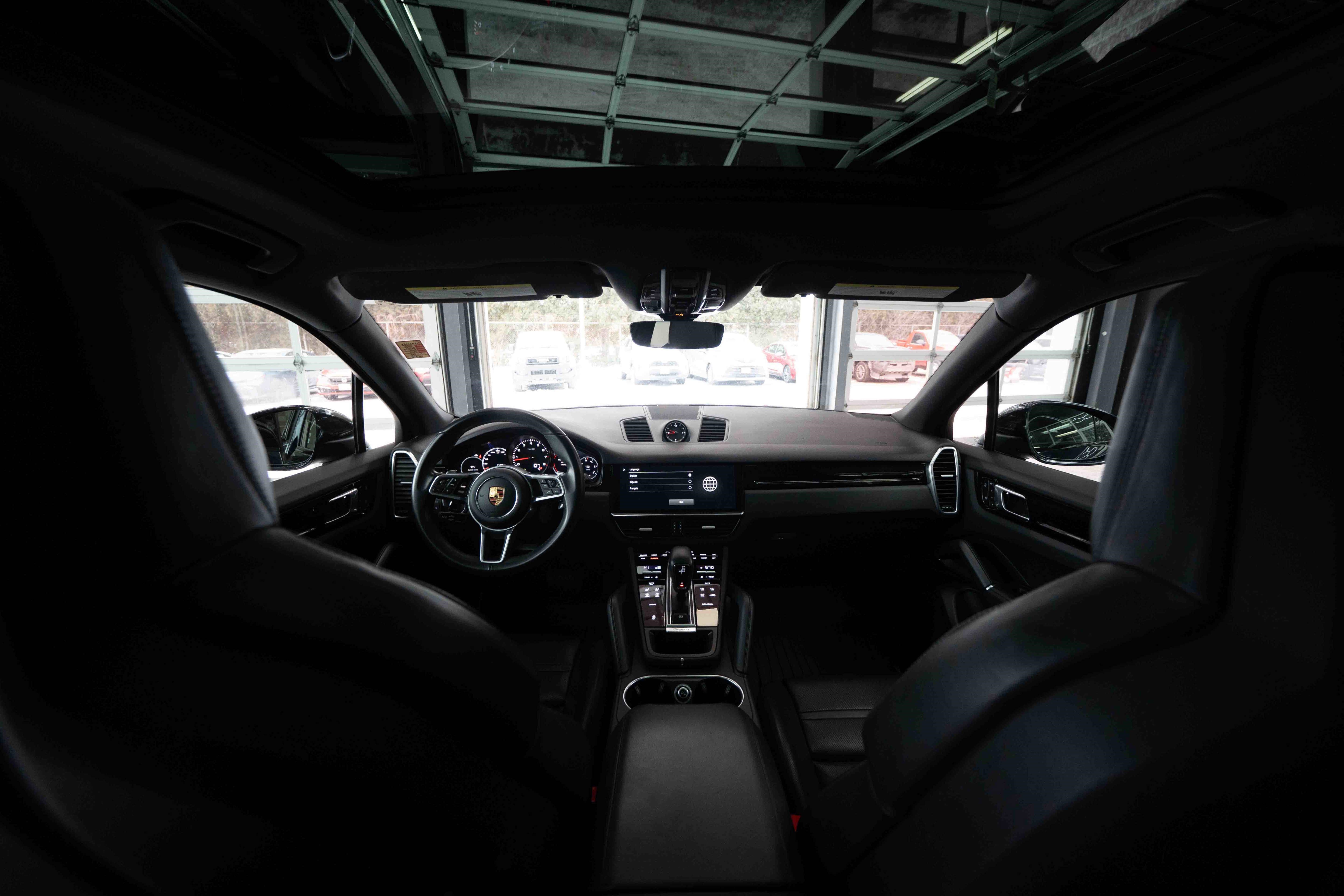Used 2023 Porsche Cayenne image 19