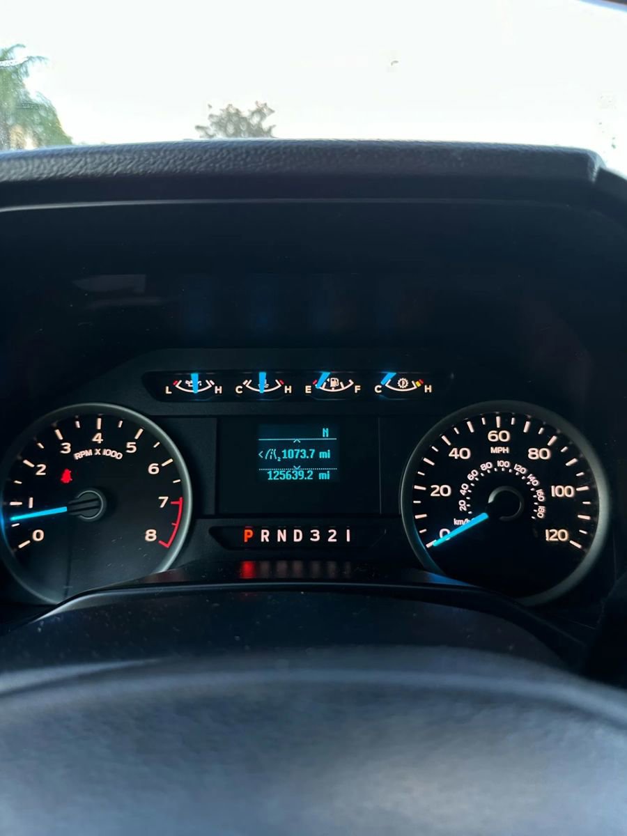 Used 2015 Ford F150 XLT image 8