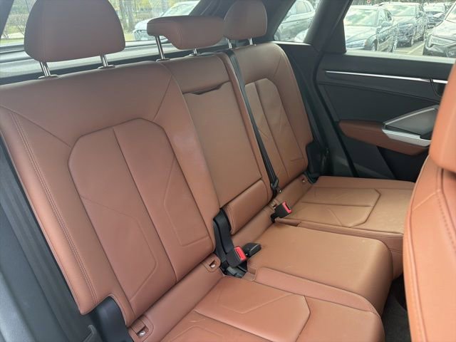 Used 2024 Audi Q3 2.0T Premium Plus w/ Premium Plus Package image 11
