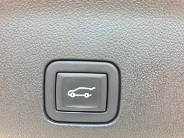Certified 2024 Cadillac Escalade Sport AWD/4WD image 15