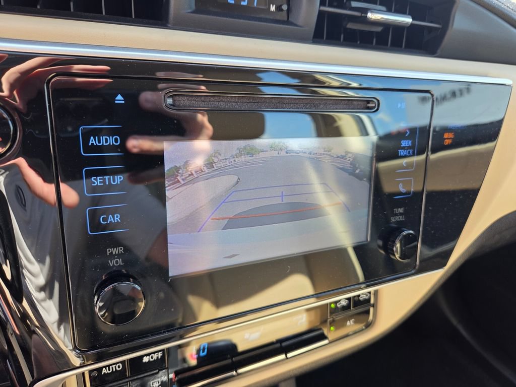 Used 2019 Toyota Corolla LE FWD image 31