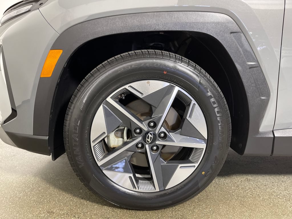 Certified 2025 Hyundai Tucson SEL FWD image 12