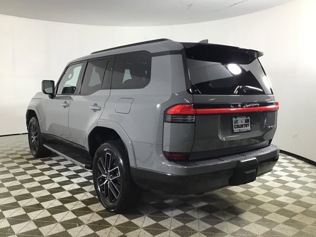 Used 2025 Lexus GX 550 image 5