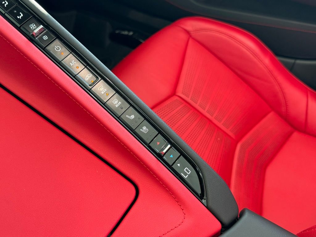 Used 2024 Chevrolet Corvette Stingray Preferred Conv w/ 2LT image 24