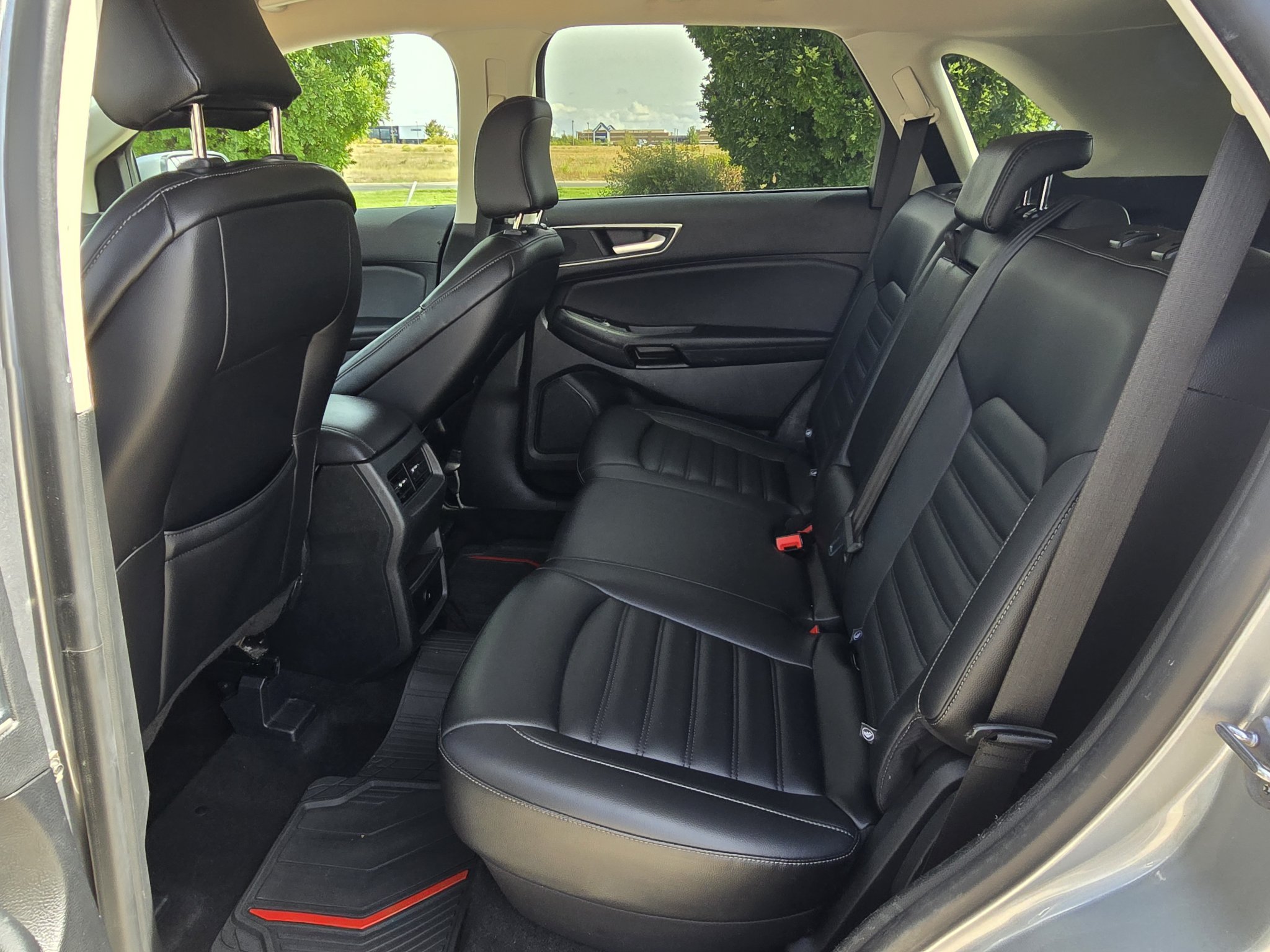 Used 2024 Ford Edge SEL AWD/4WD image 15
