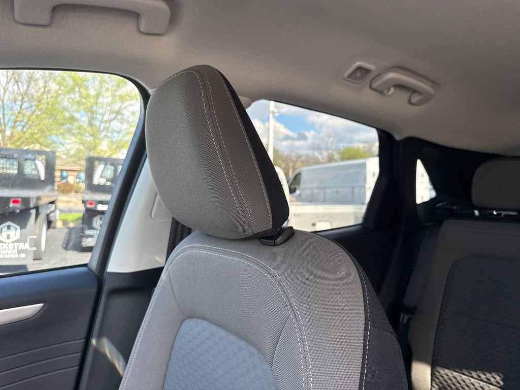 Used 2022 Ford Escape SE w/ Convenience Package FWD image 43