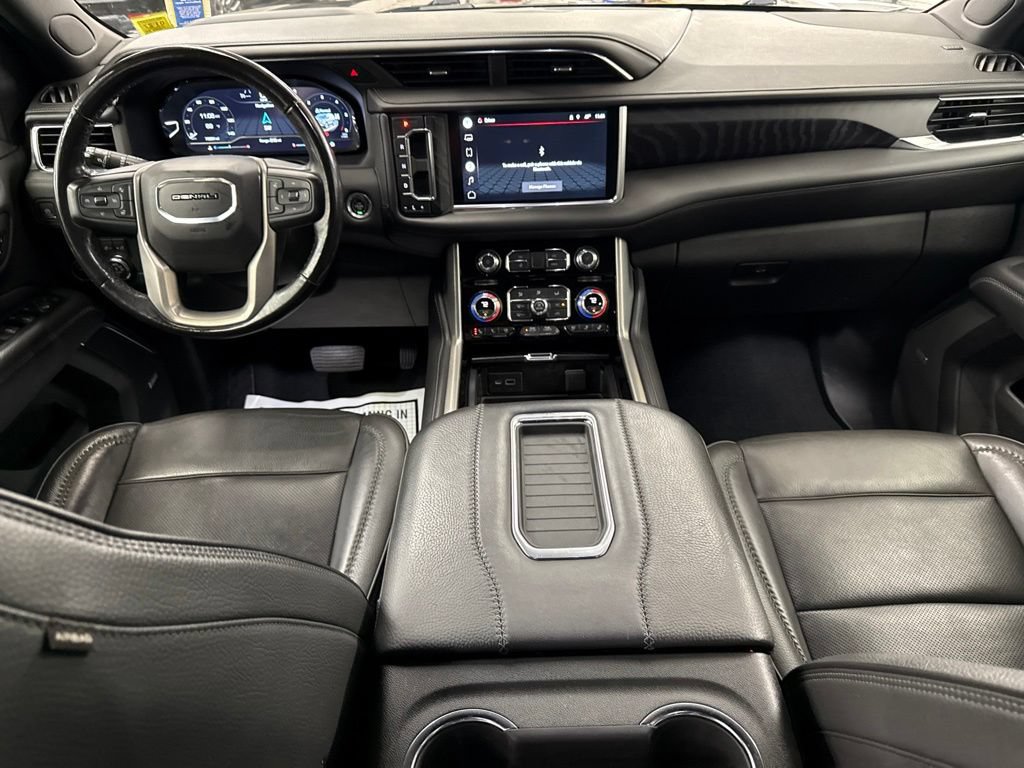 Used 2022 GMC Yukon XL Denali AWD/4WD image 18