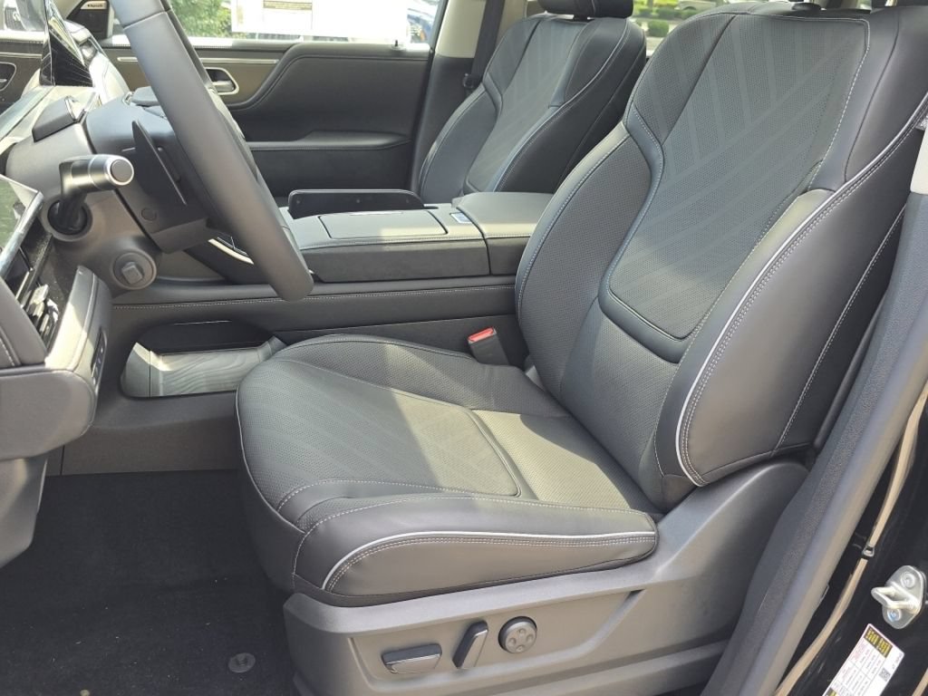 Certified 2025 INFINITI QX80 Luxe w/ Cargo Package RWD image 30