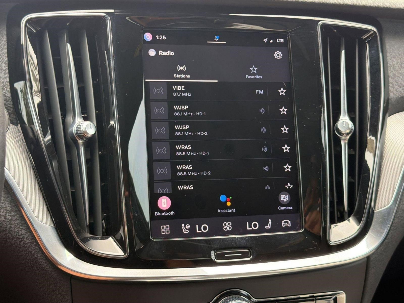 Certified 2024 Volvo S60 B5 Plus w/ Climate Package image 24