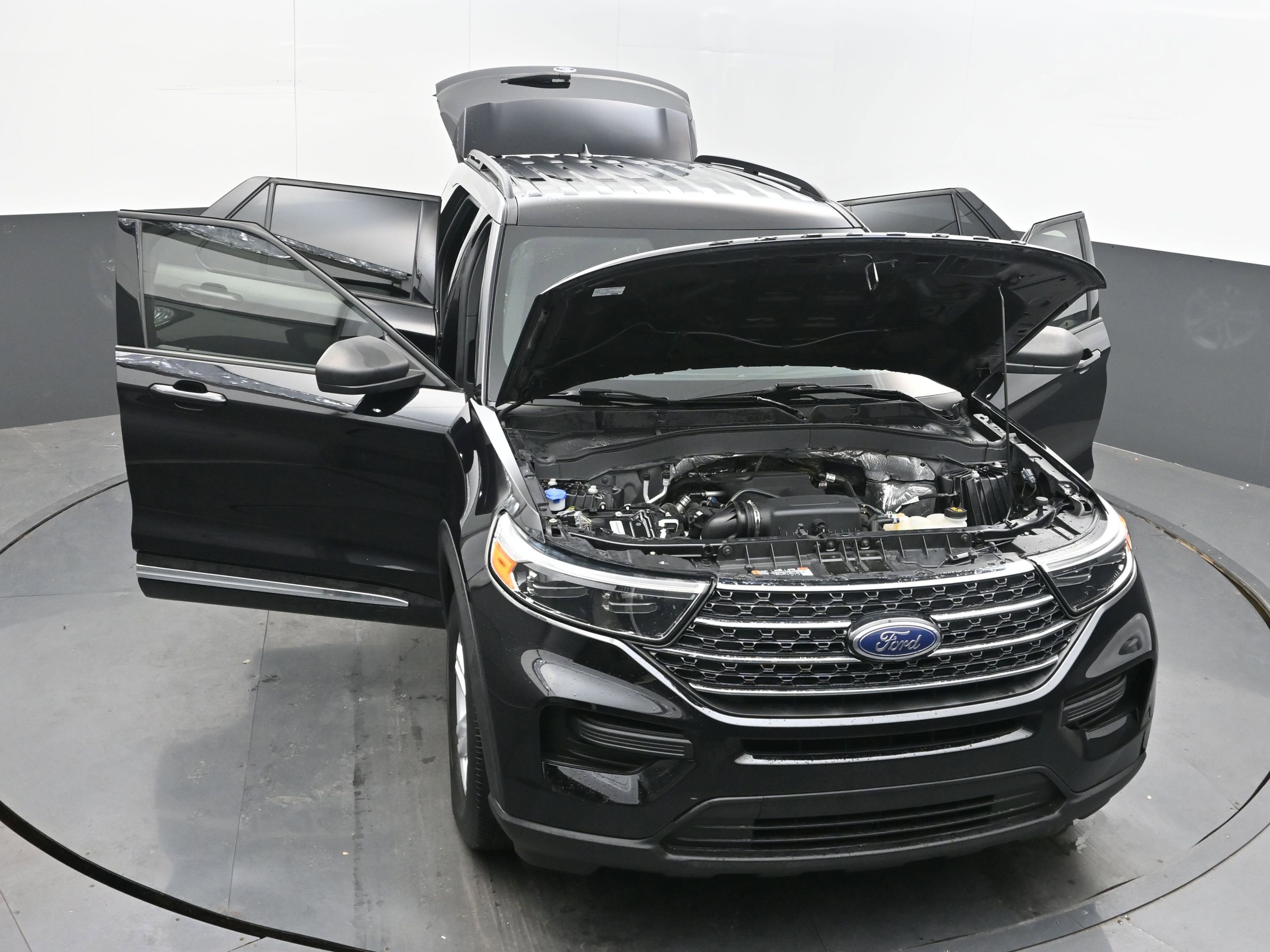 Used 2020 Ford Explorer XLT w/ Class III Trailer Tow Package image 43