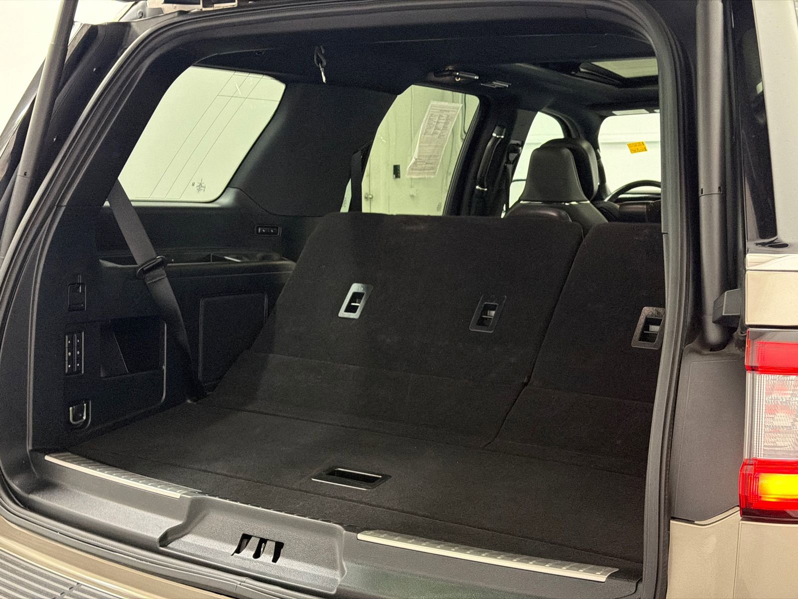 Used 2020 Lincoln Navigator Reserve w/ Luxury Package image 9