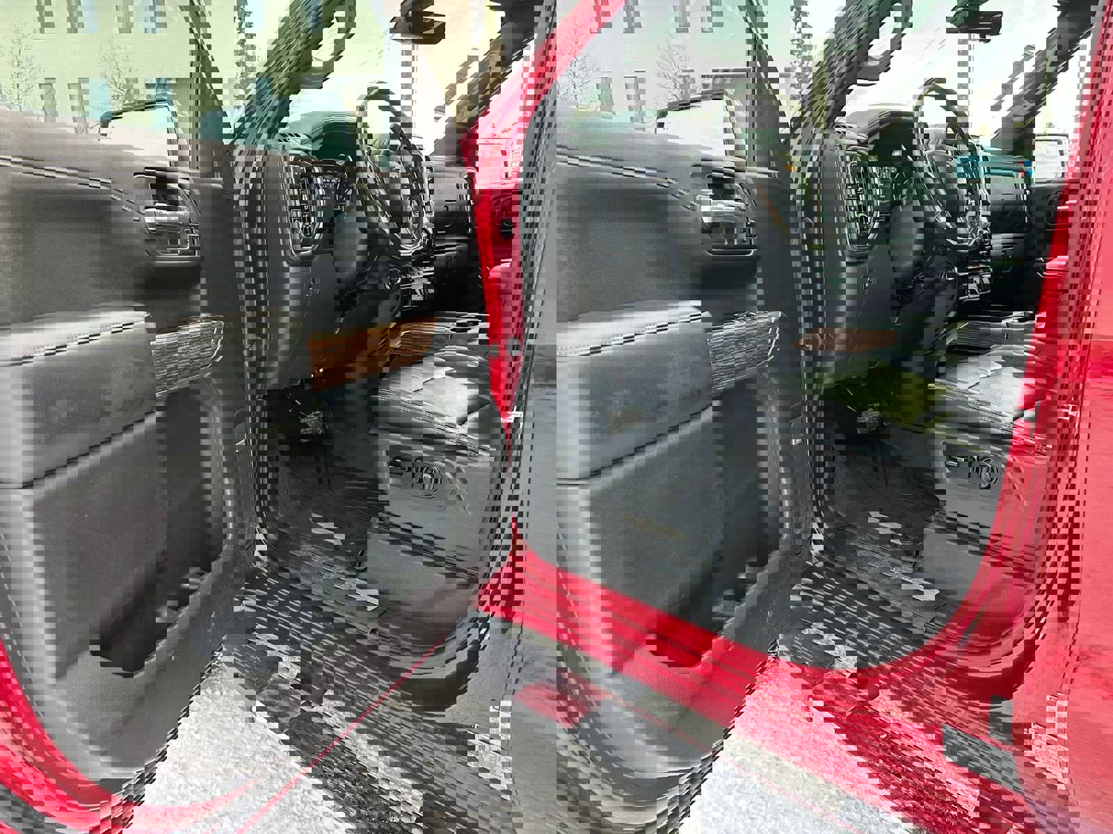 Used 2020 Chevrolet Silverado 1500 High Country w/ Technology Package image 19