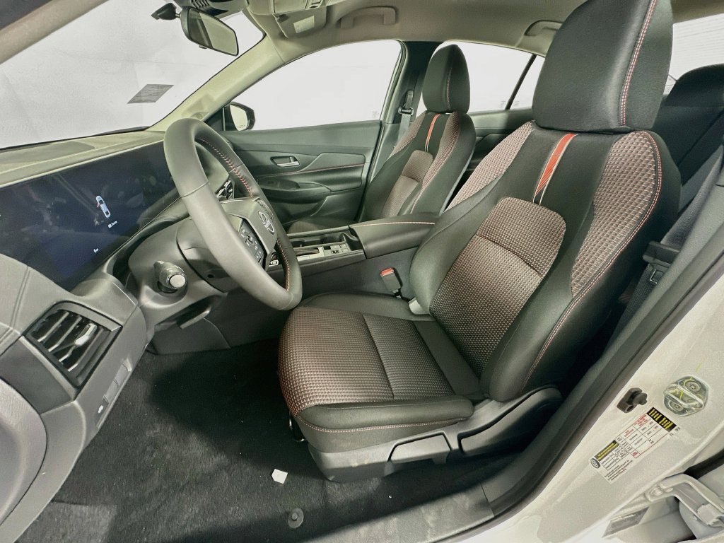 New 2027 Nissan Sentra SR w/ Floor Mat Package FWD image 27