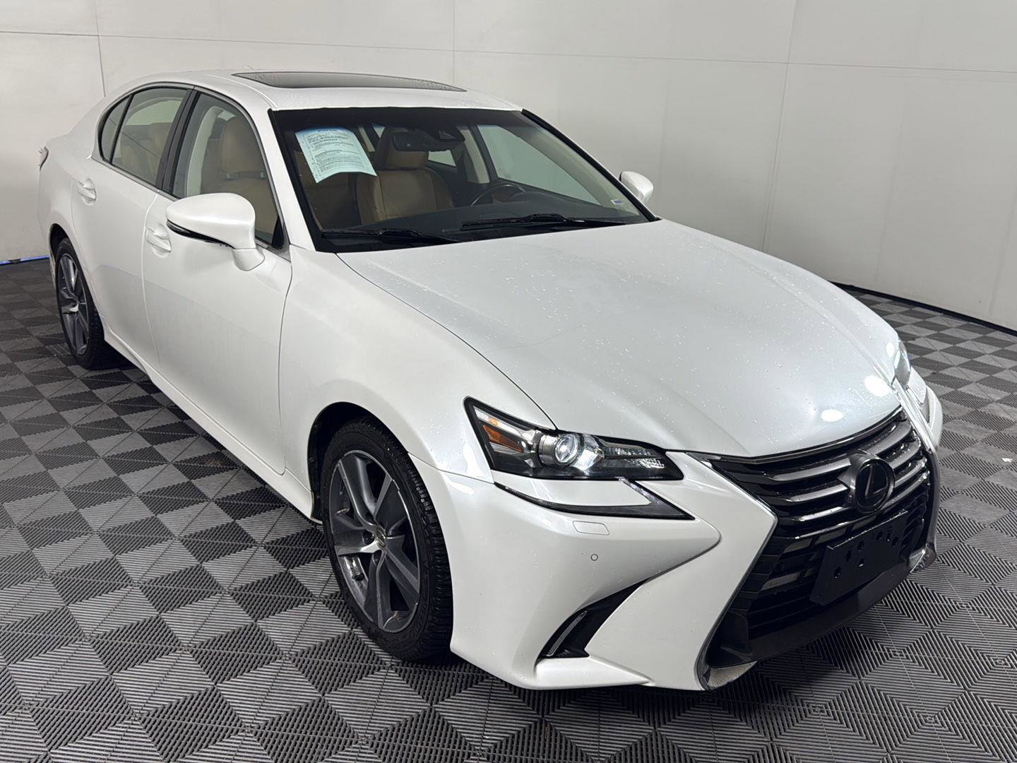 Used 2017 Lexus GS 350 AWD w/ Premium Package image 4