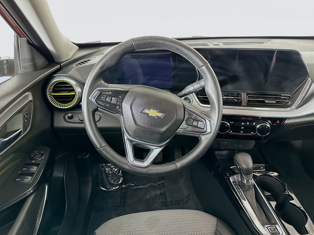 Used 2024 Chevrolet Trax LT w/ Driver Confidence Package image 29