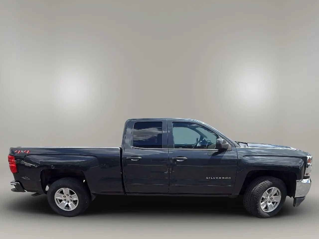 Used 2018 Chevrolet Silverado 1500 LT w/ All Star Edition AWD/4WD image 6