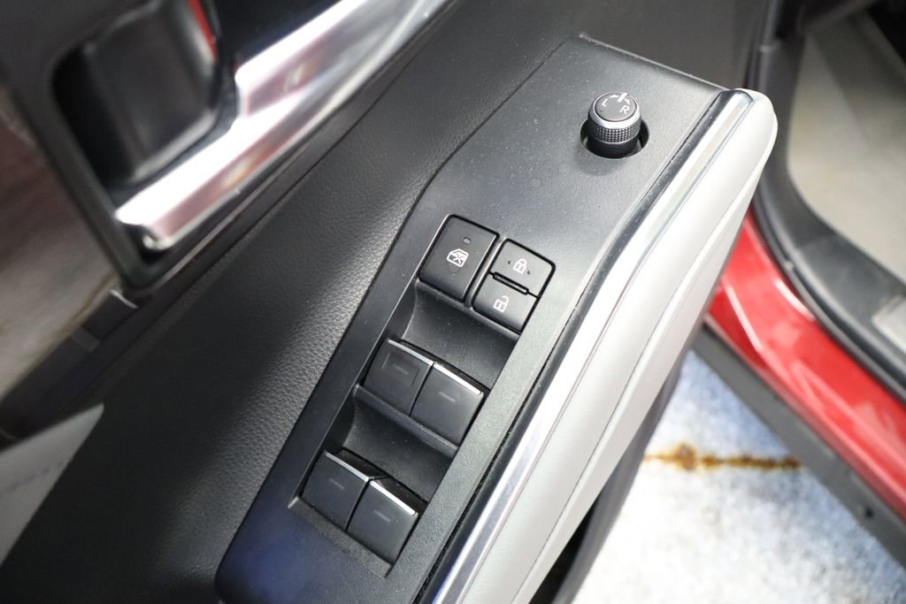 Used 2022 Toyota Highlander Platinum AWD/4WD image 34