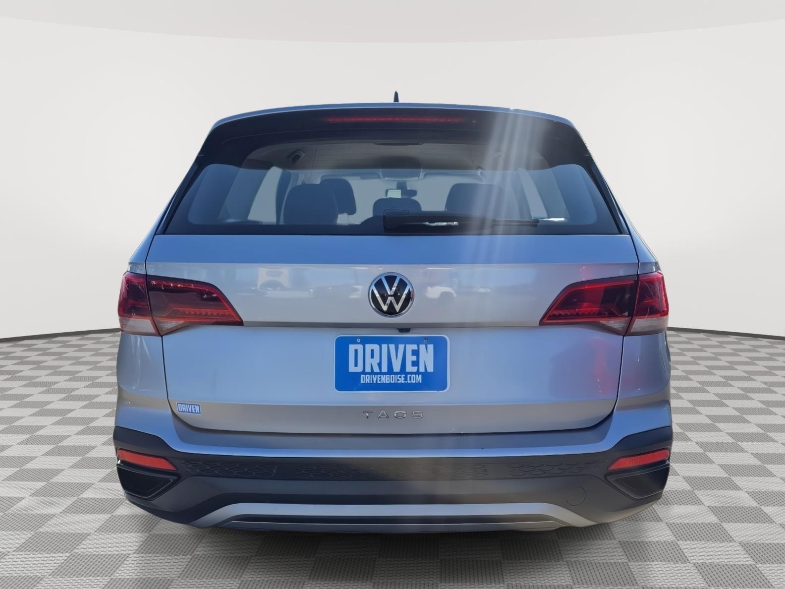 Used 2024 Volkswagen Taos S FWD image 5