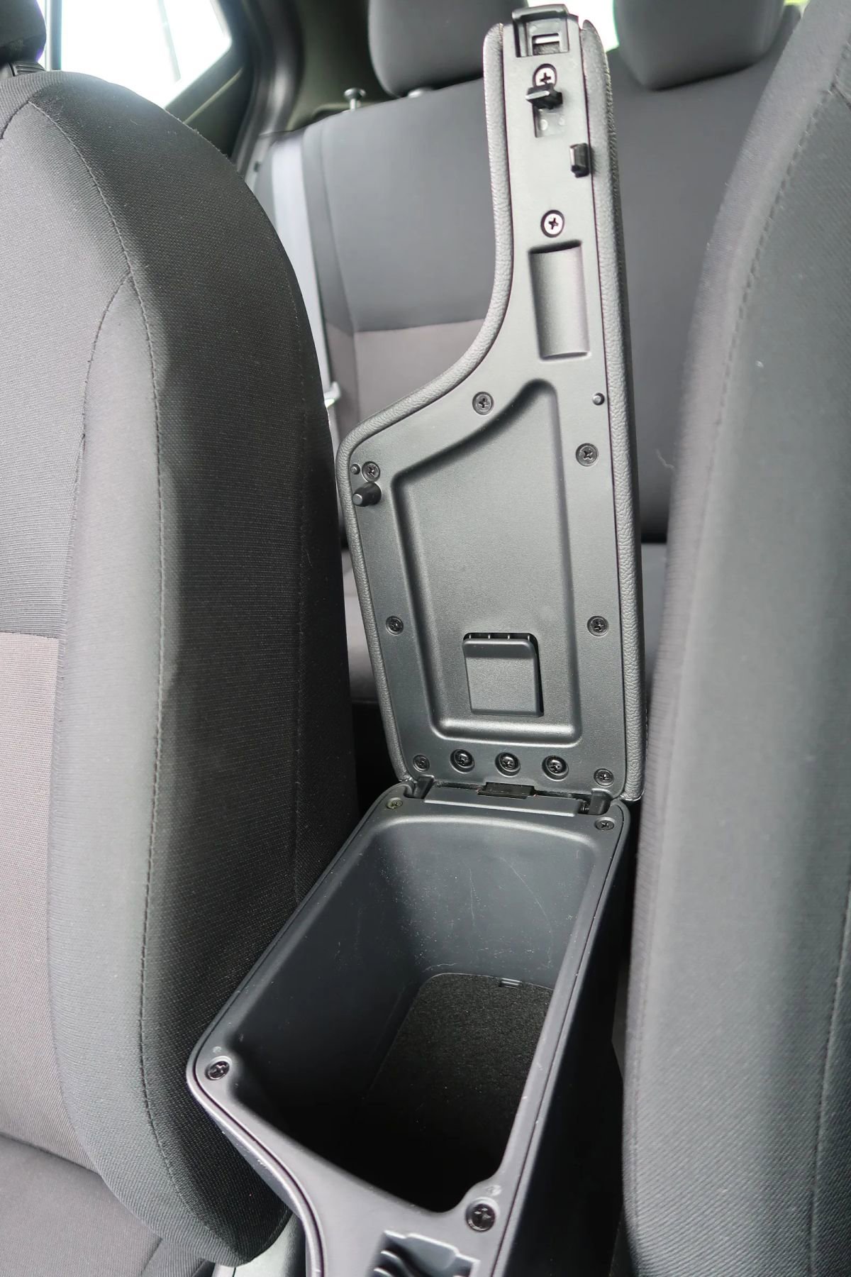 Used 2024 Nissan Kicks S image 29