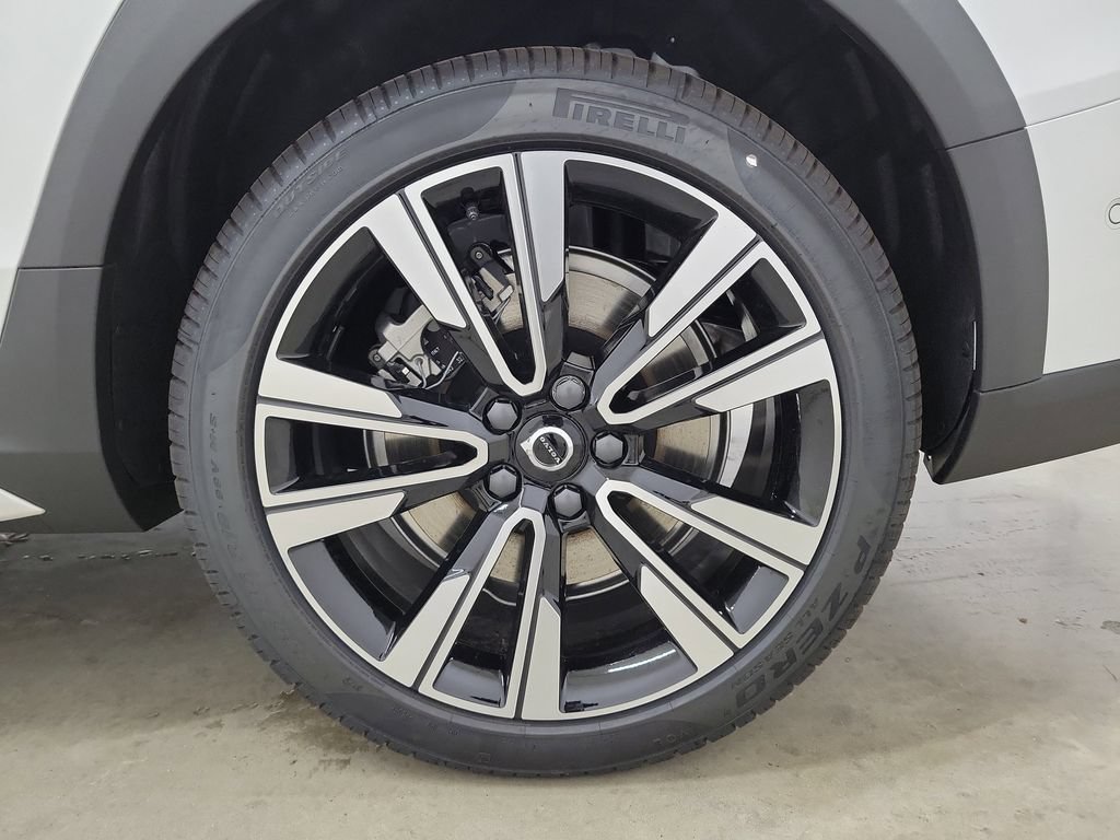 New 2026 Volvo V60 B5 Cross Country Ultra w/ Protection Package Premier AWD/4WD image 12