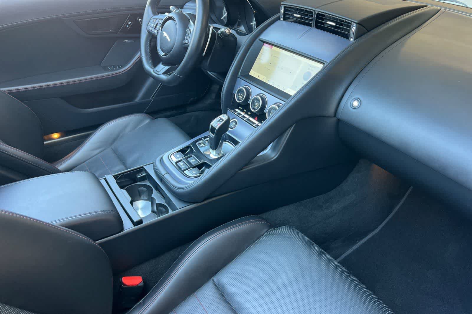 Used 2020 Jaguar F-TYPE Convertible RWD image 19