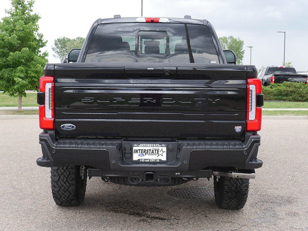 New 2026 Ford F350 Platinum w/ Tremor Off-Road Package AWD/4WD image 4