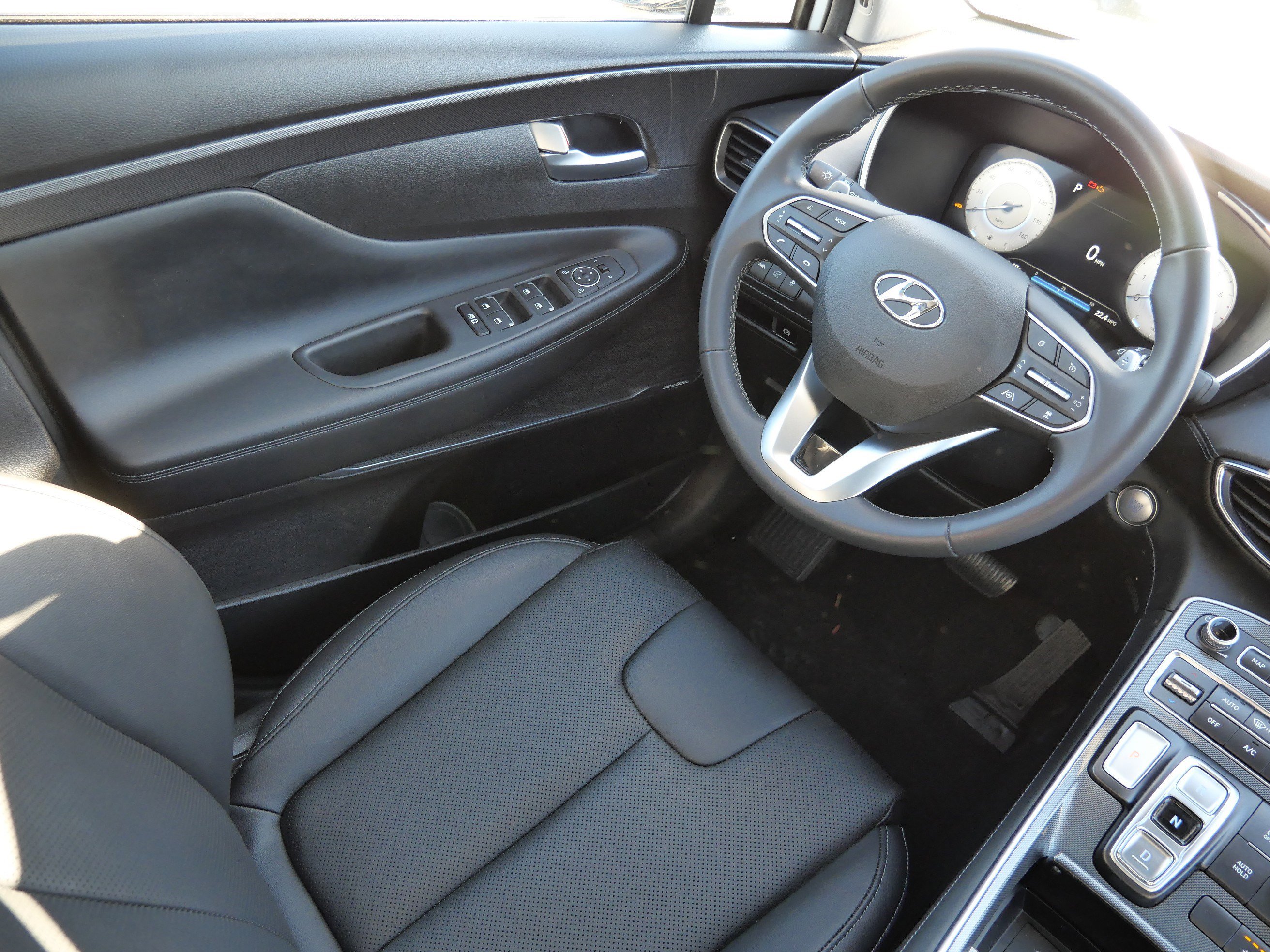 Certified 2023 Hyundai Santa Fe SEL w/ Premium Package image 9