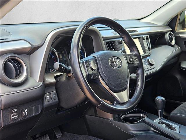 Used 2016 Toyota RAV4 XLE AWD/4WD image 10