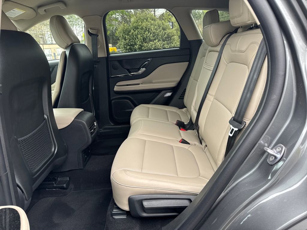 Used 2025 Lincoln Corsair FWD w/ Equipment Group 101A image 29