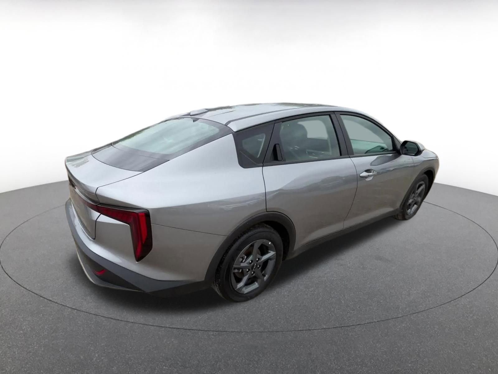 Used 2025 Kia K4 FWD image 14