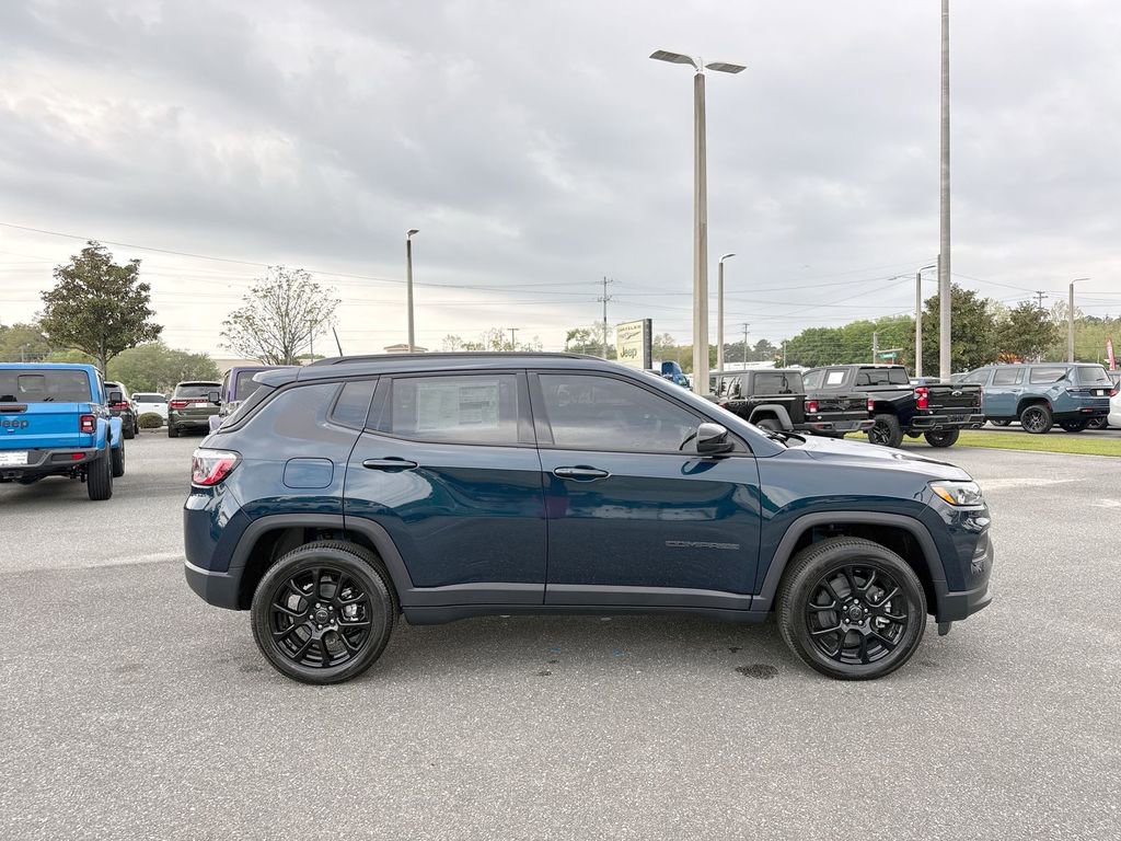 New 2026 Jeep Compass Latitude image 2