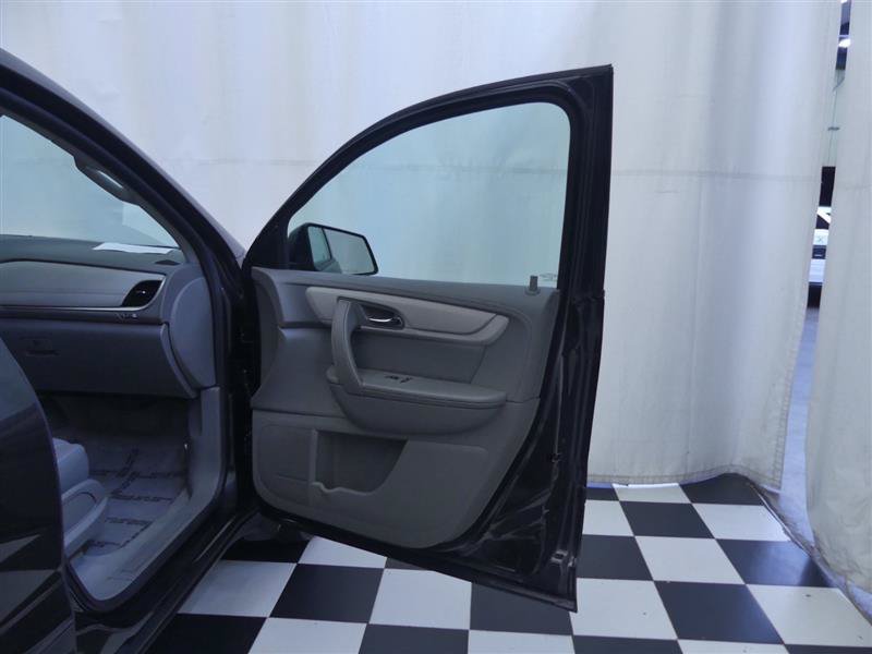 Used 2017 Chevrolet Traverse LS AWD/4WD image 21